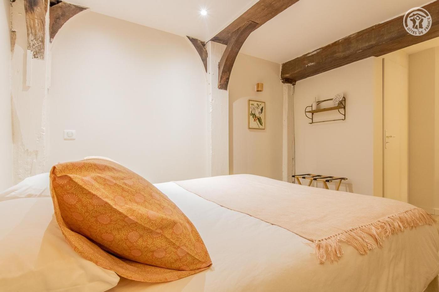 Le Domaine De Moroges Bed & Breakfast Exterior photo