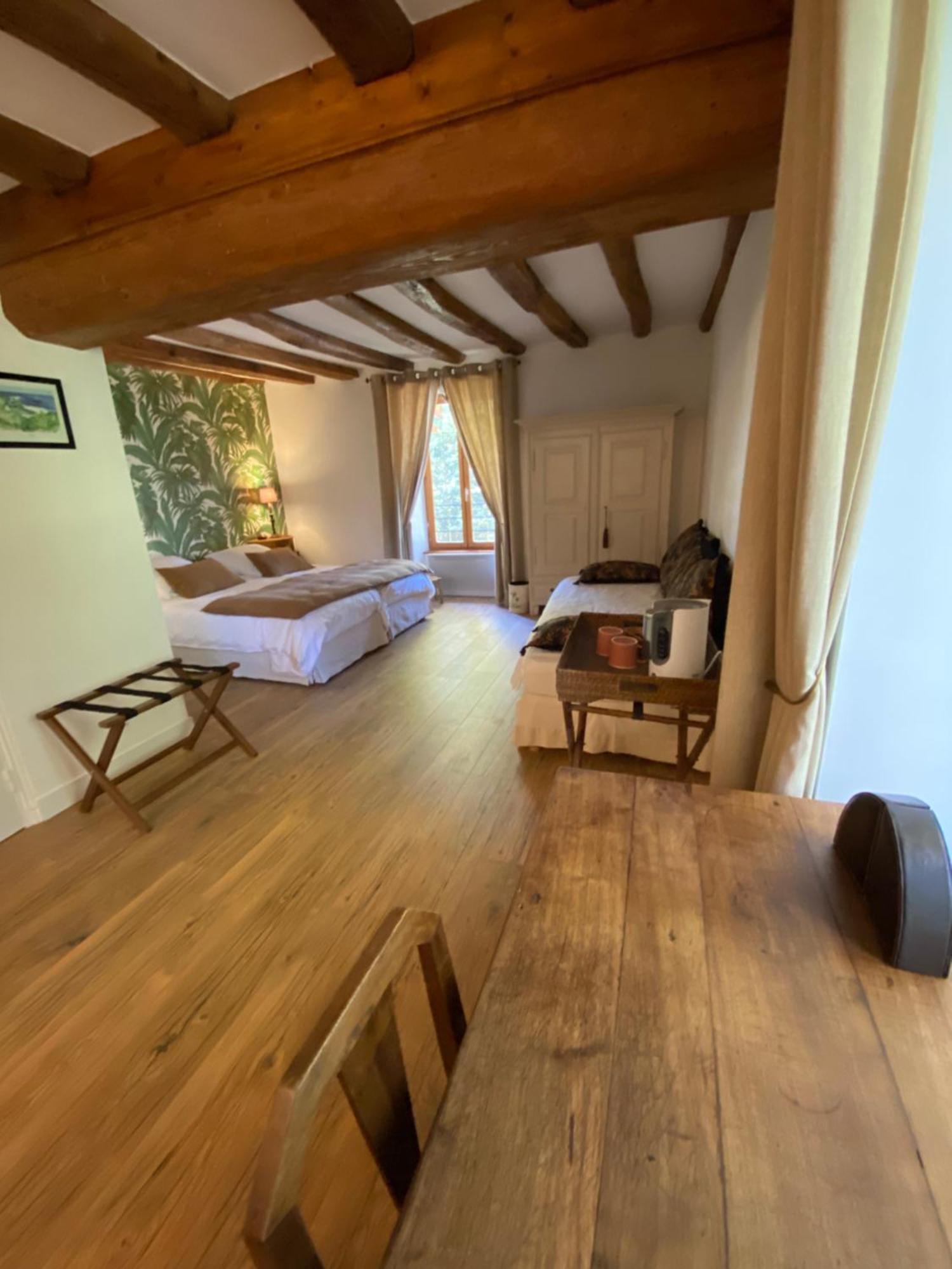 Le Domaine De Moroges Bed & Breakfast Exterior photo