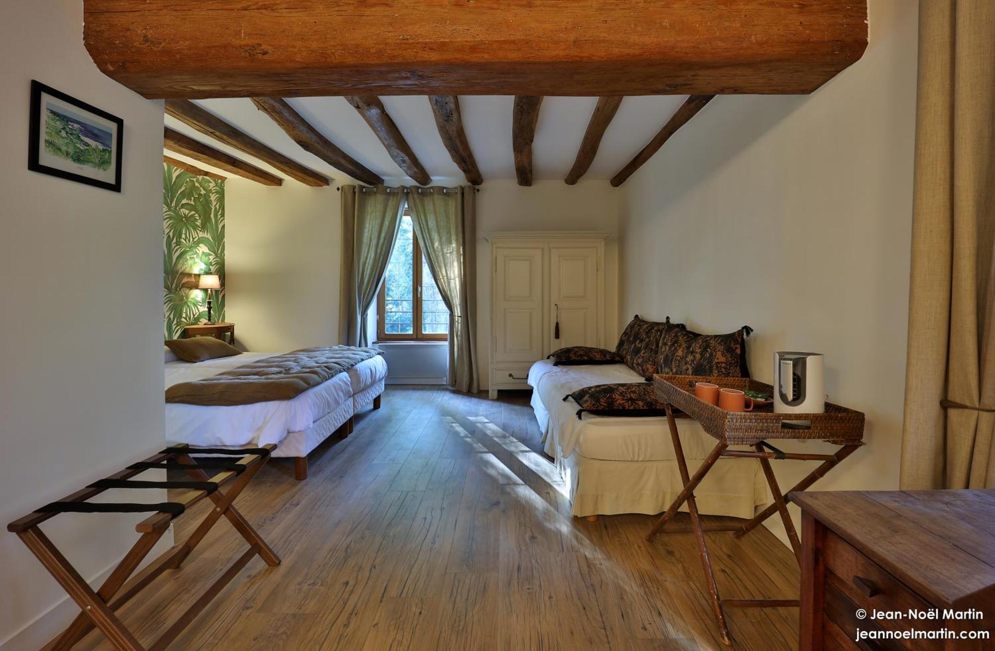 Le Domaine De Moroges Bed & Breakfast Exterior photo